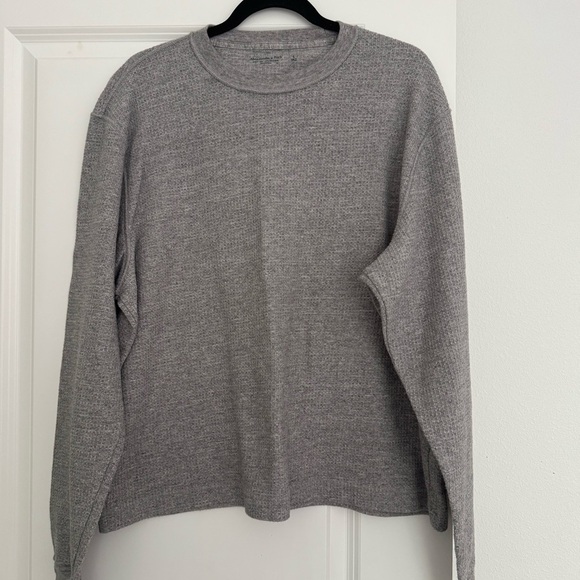 Abercrombie & Fitch grey waffle knit long sleeve crewneck grey shirt top large - Picture 1 of 2